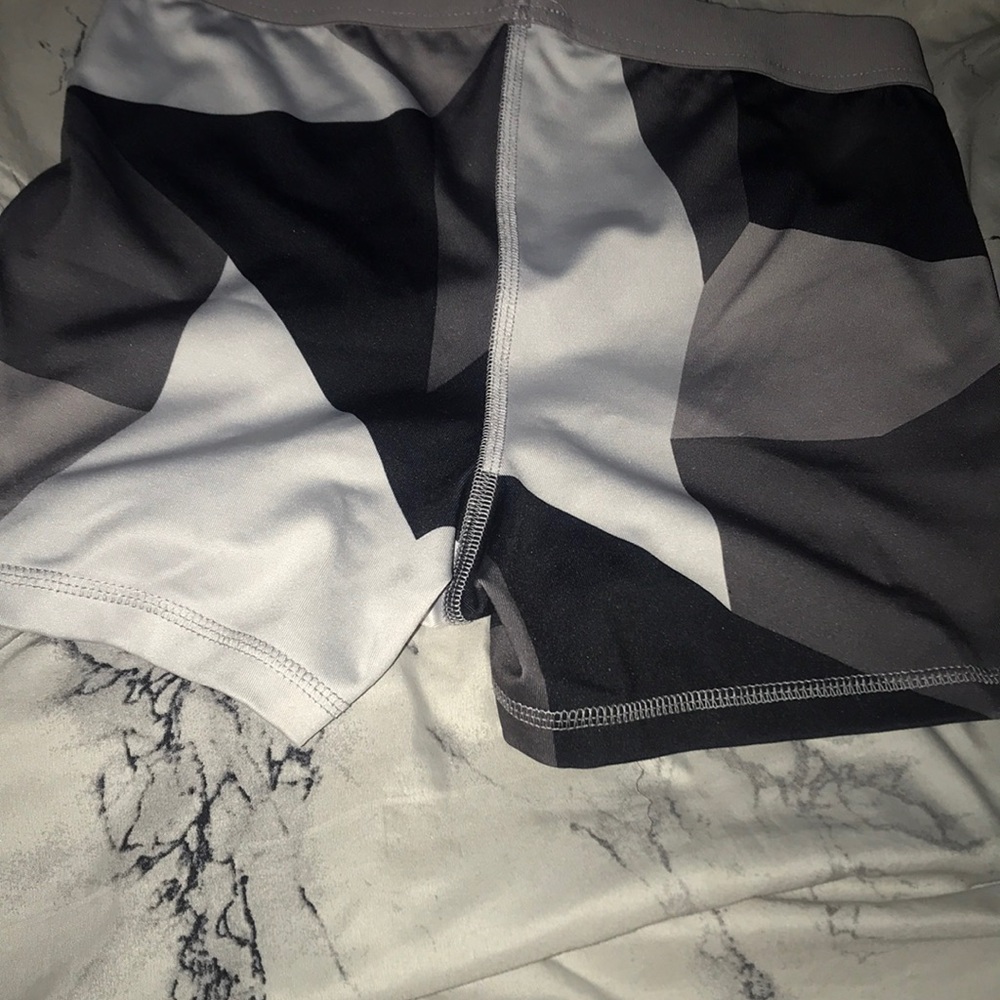 Spandex - Picture 2 of 2